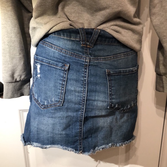 SzM distressed jean mini skirt - Picture 3 of 5